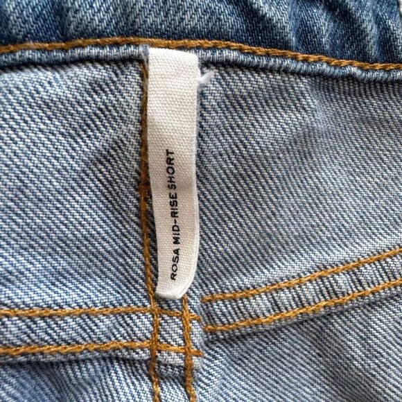 Rag & Bone Rosa Mid Rise Raw Hem Denim Shorts Size 27 Medium Wash Distressed - Picture 6 of 9